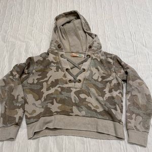 Vintage Havana Pullover Hoodie; super soft and like new